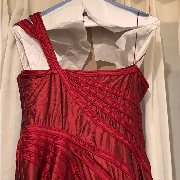 Carlos Miele red gown - Picture 7 of 9